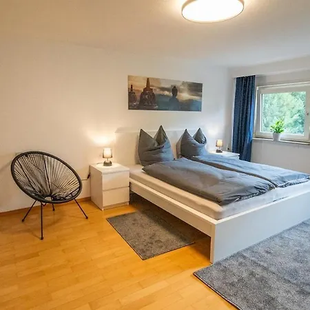 Dachgeschosswohnung Am Fusse Des Georgenbergs Apartman Reutlingen