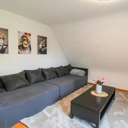 Dachgeschosswohnung Am Fusse Des Georgenbergs